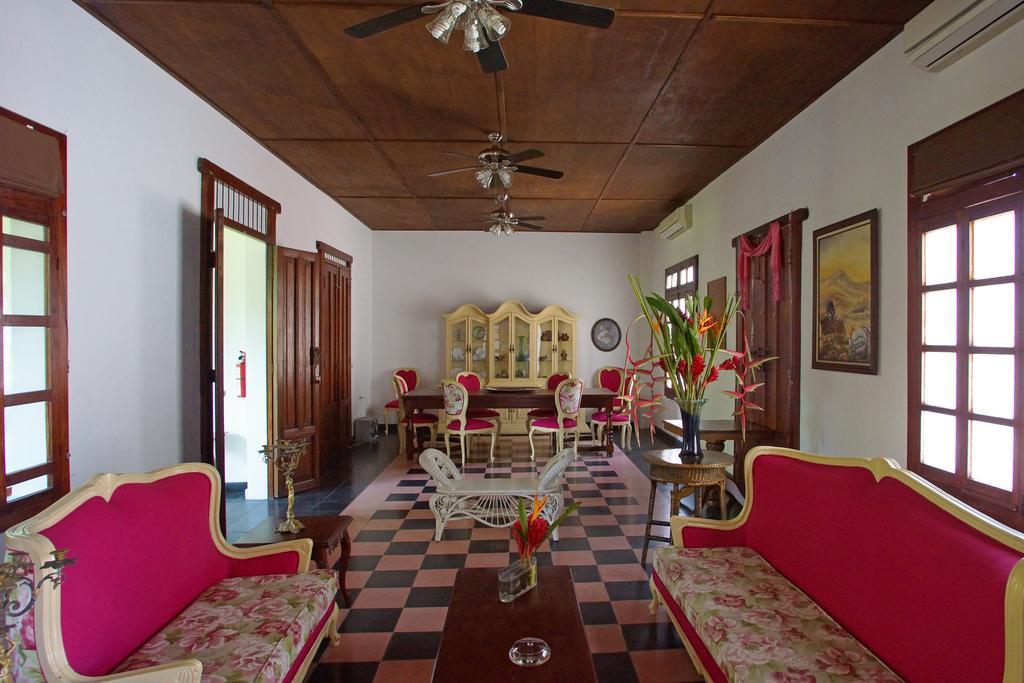 ホテル Nah Sam Chak La Casa Rosada タパチュラ エクステリア 写真